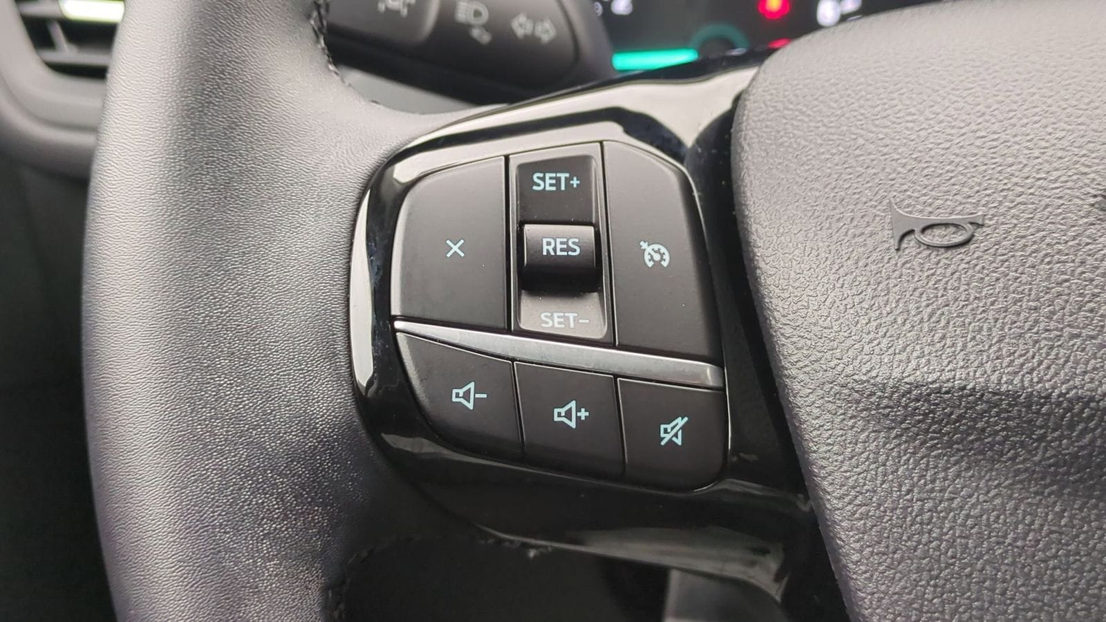 Thumbnail: 2022 Ford Escape - 23