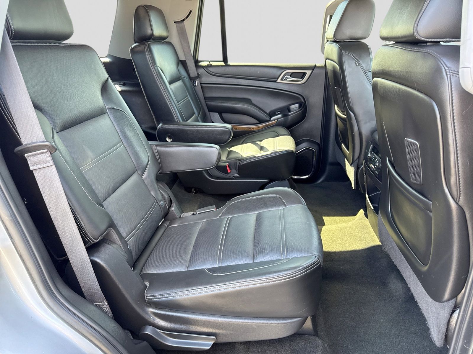 Thumbnail: 2016 GMC Yukon - 24