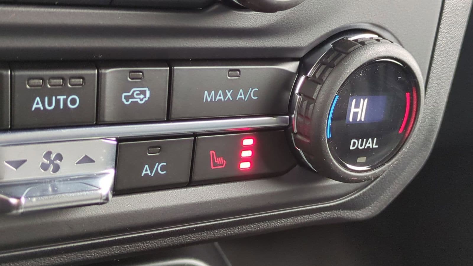 Thumbnail: 2025 Ford Bronco - 32