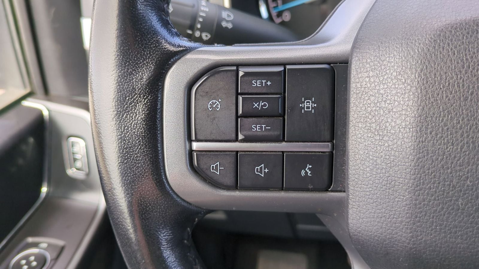 2021 Ford F-150 XLT 25