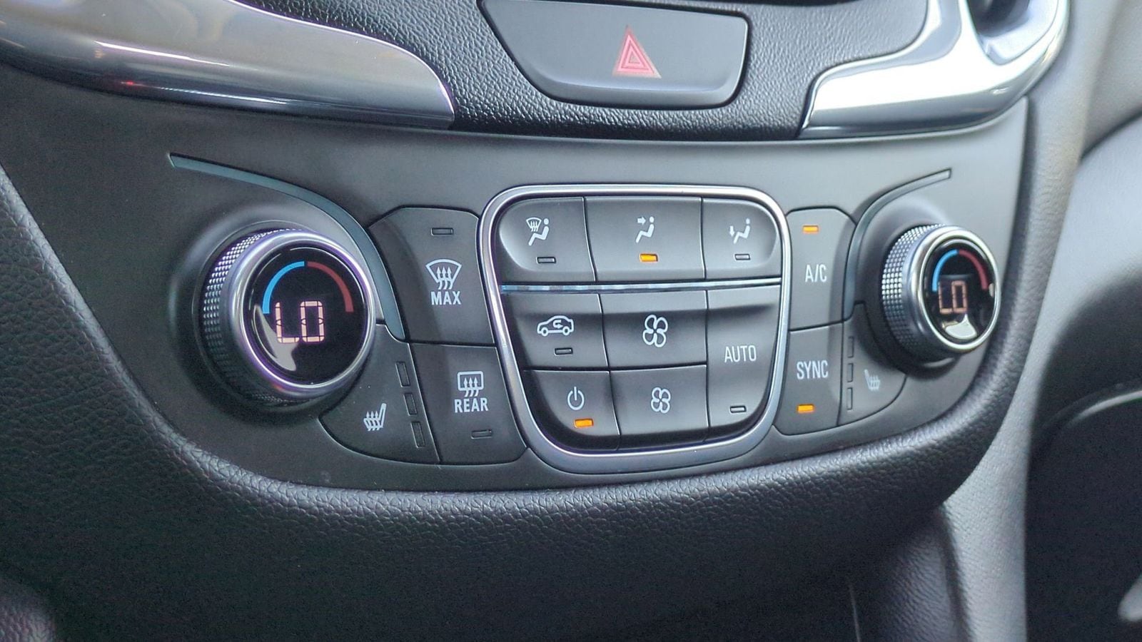 Thumbnail: 2019 Chevrolet Equinox - 35