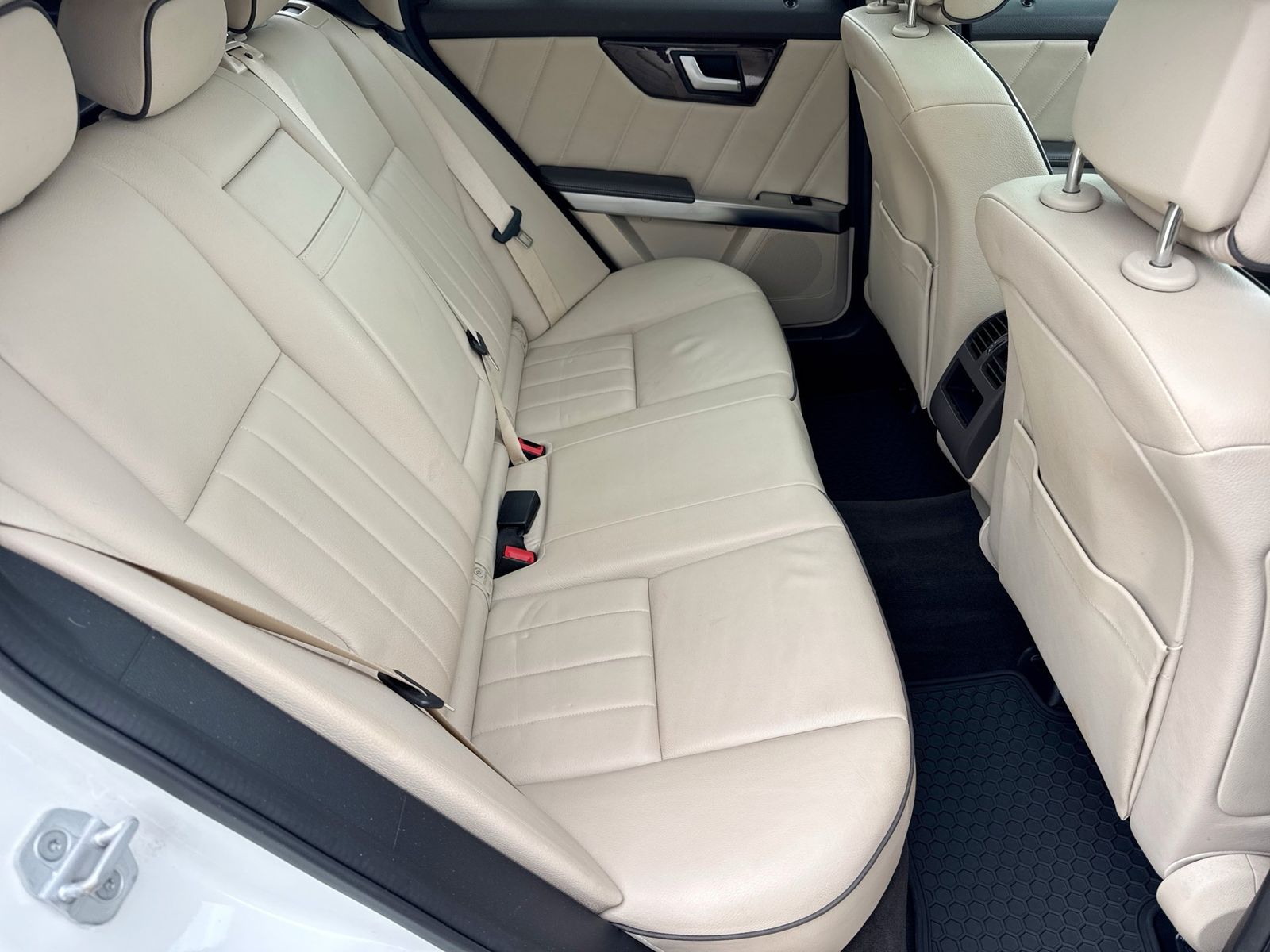 Thumbnail: 2013 Mercedes-Benz GLK - 21