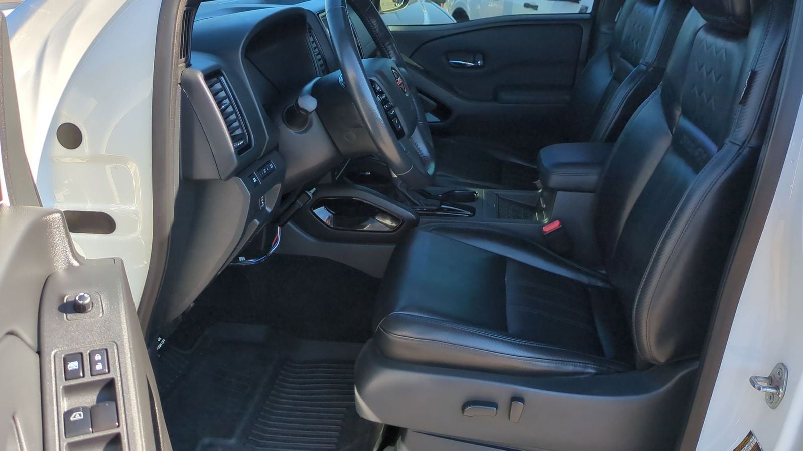 Thumbnail: 2022 Nissan Frontier - 19