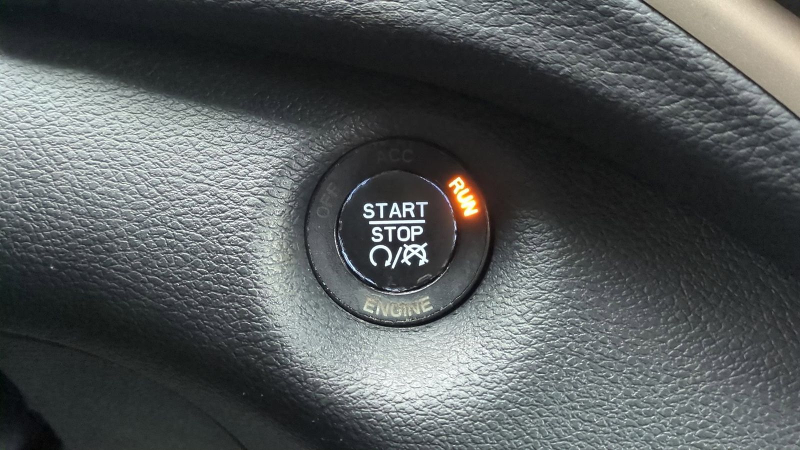 Thumbnail: 2016 Jeep Cherokee - 29