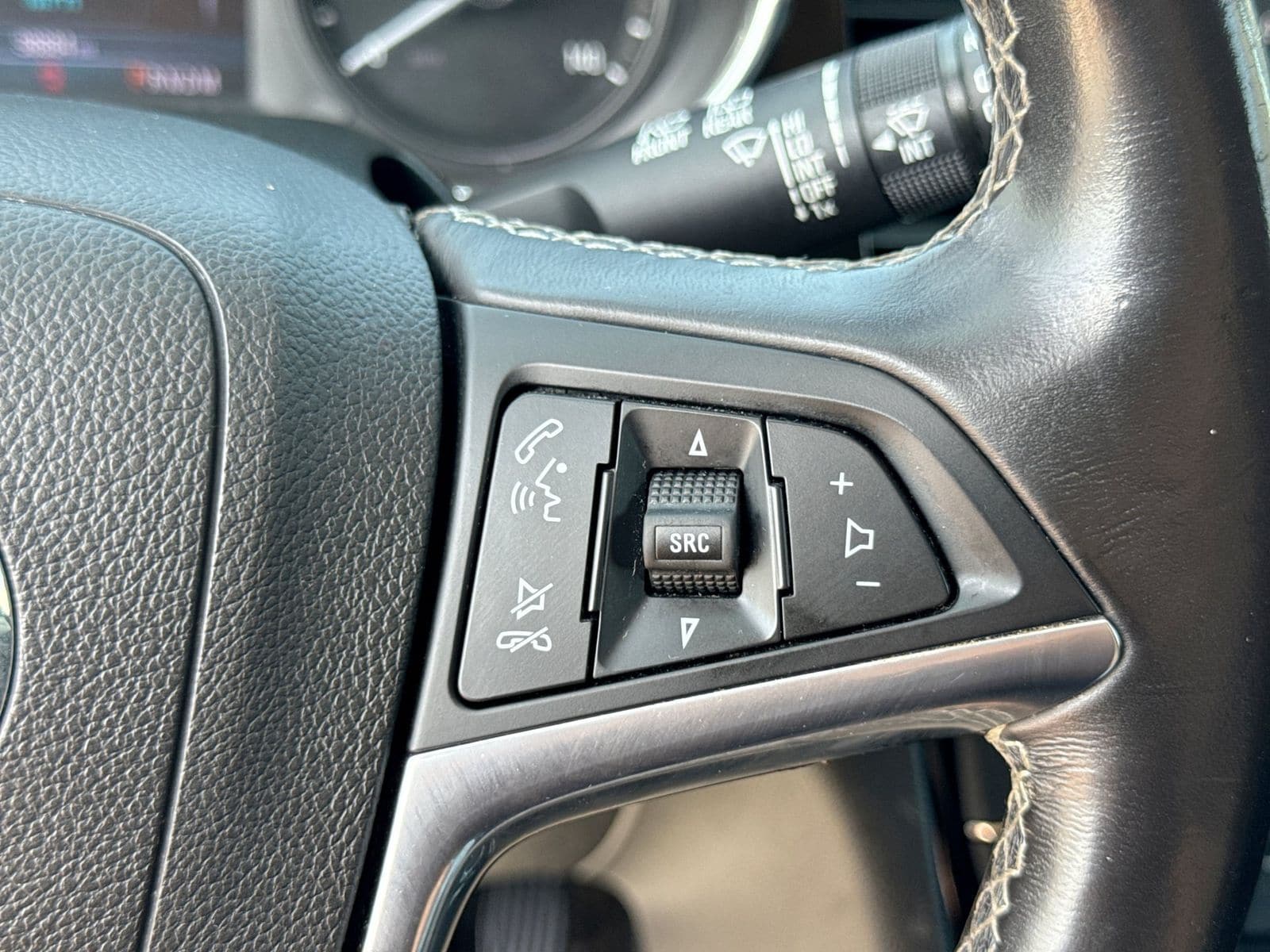 Thumbnail: 2019 Buick Encore - 26