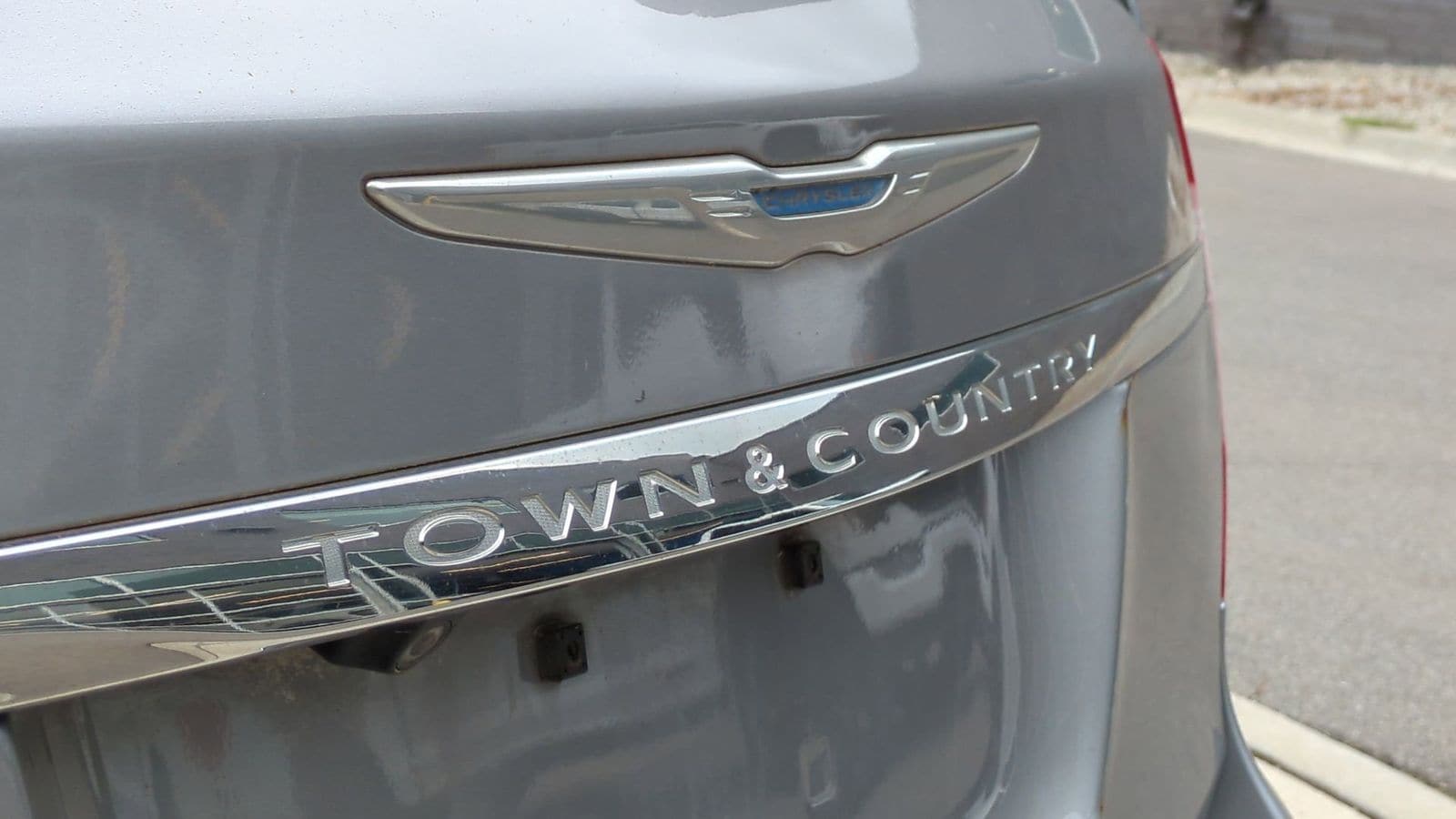 Thumbnail: 2014 Chrysler Town & Country - 13