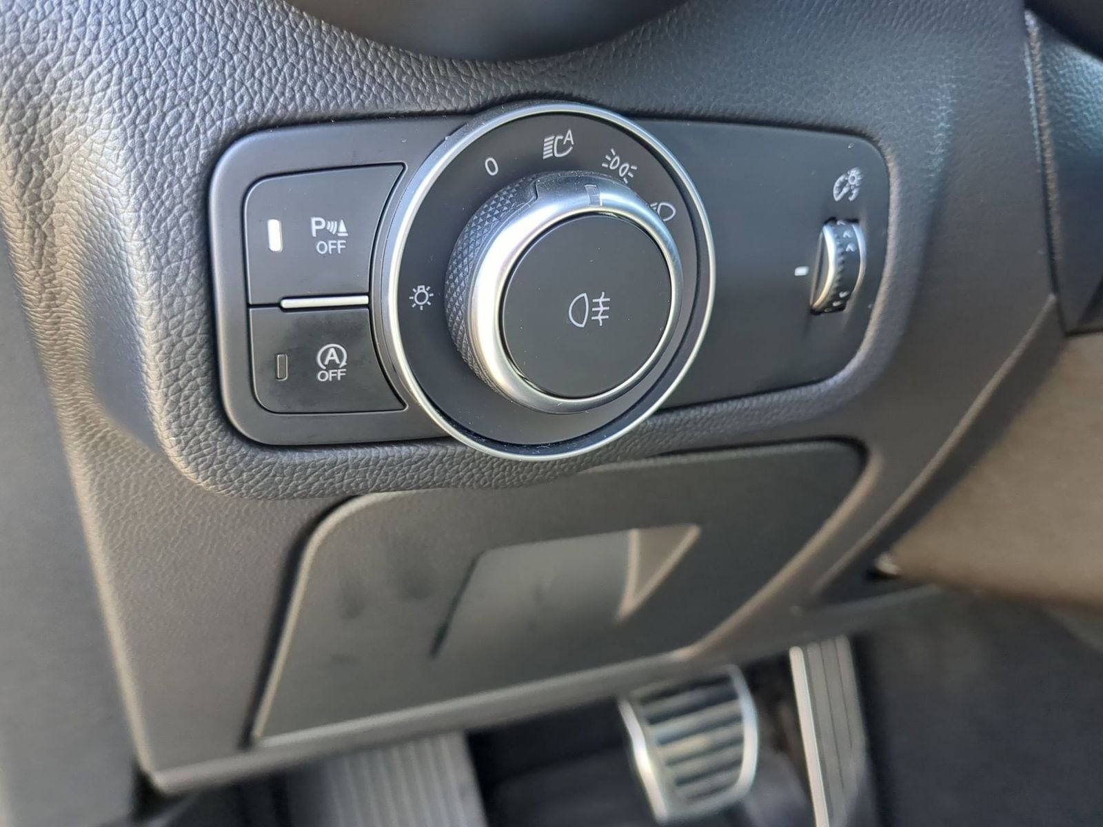 Thumbnail: 2023 Alfa Romeo Stelvio - 21