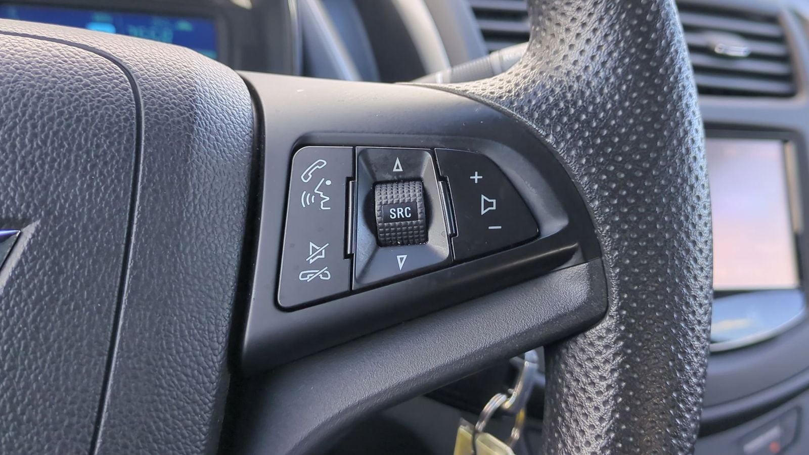 Thumbnail: 2016 Chevrolet Trax - 25