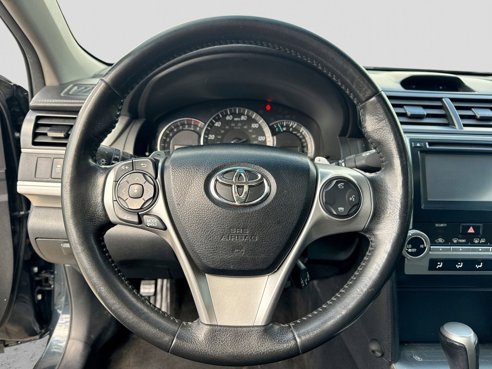 Thumbnail: 2013 Toyota Camry - 25