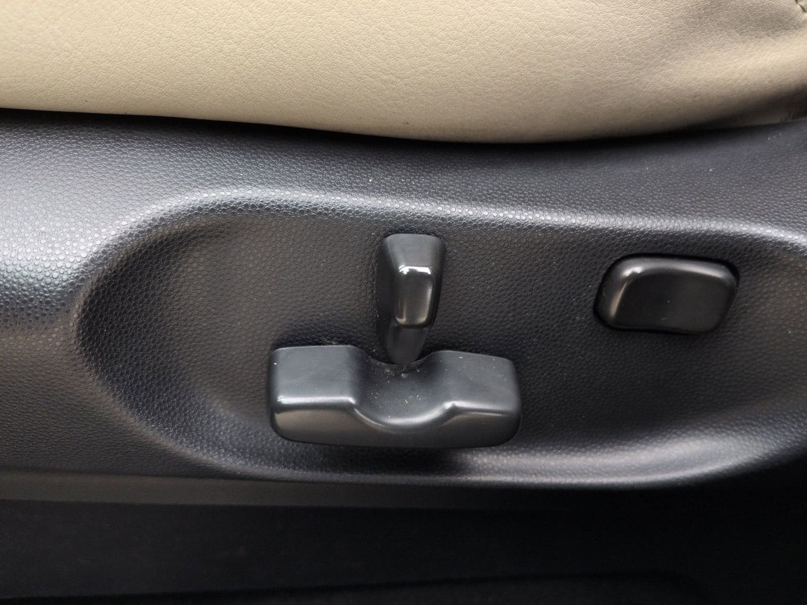 Thumbnail: 2013 Mazda CX-9 - 21