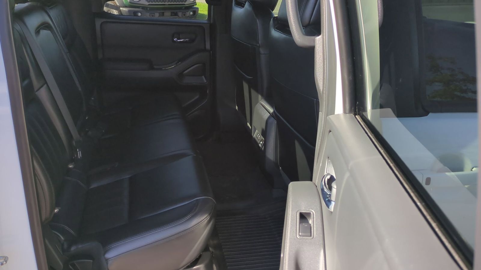 Thumbnail: 2022 Nissan Frontier - 25