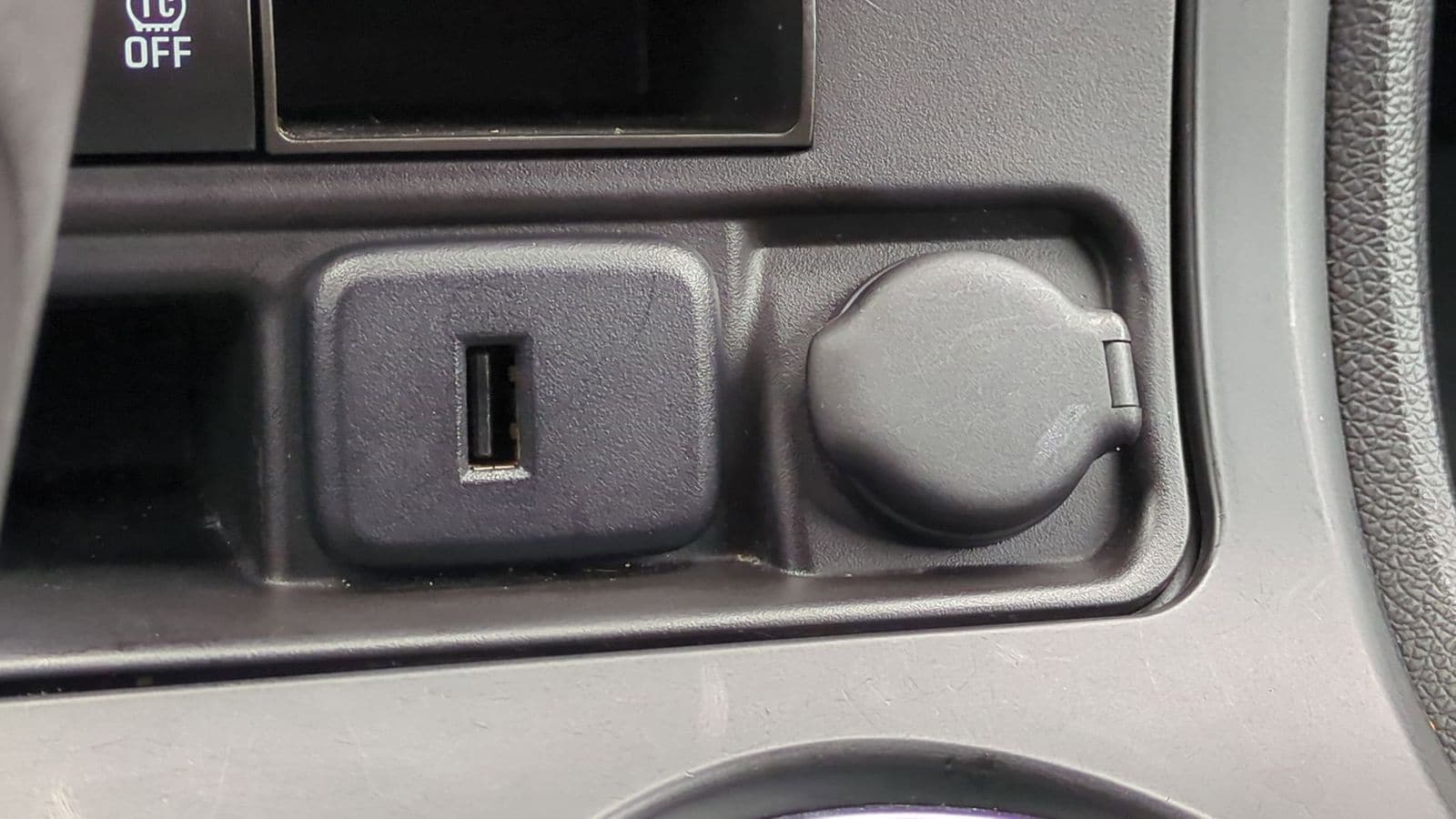 Thumbnail: 2015 GMC Acadia - 35