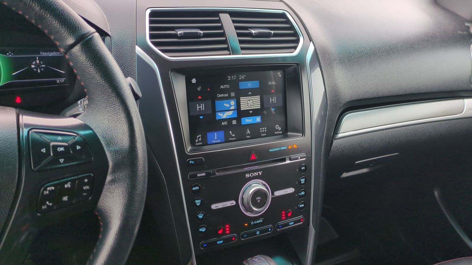 Thumbnail: 2018 Ford Explorer - 28