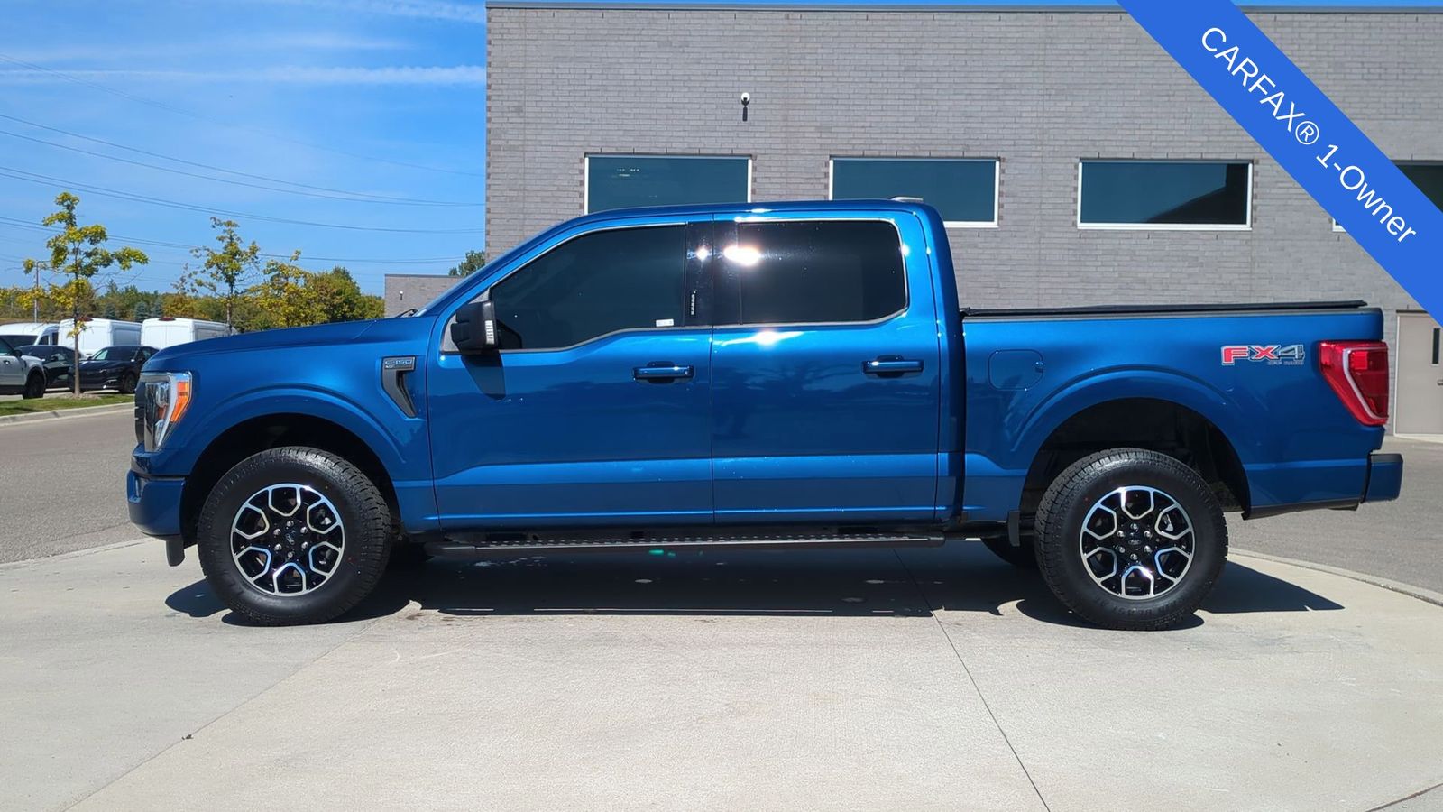 2023 Ford F-150 XLT photo 2