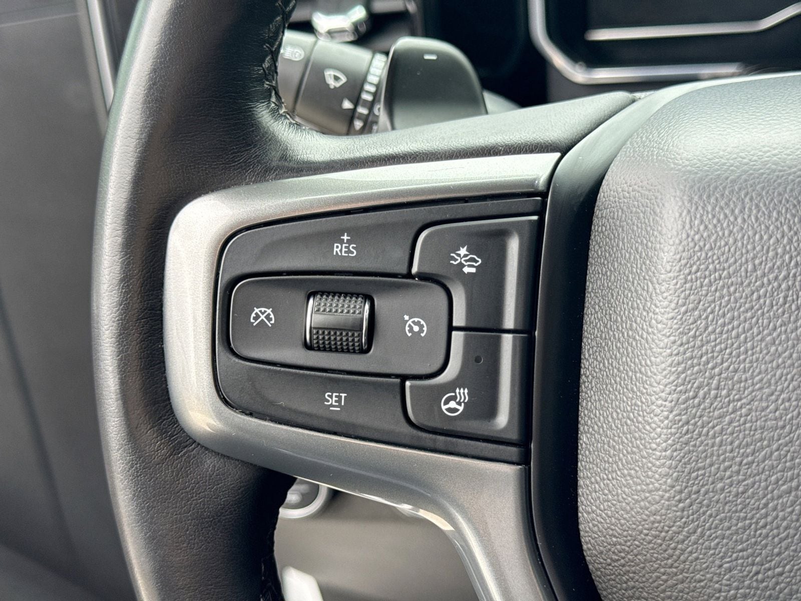 Thumbnail: 2022 Chevrolet Silverado 1500 - 24