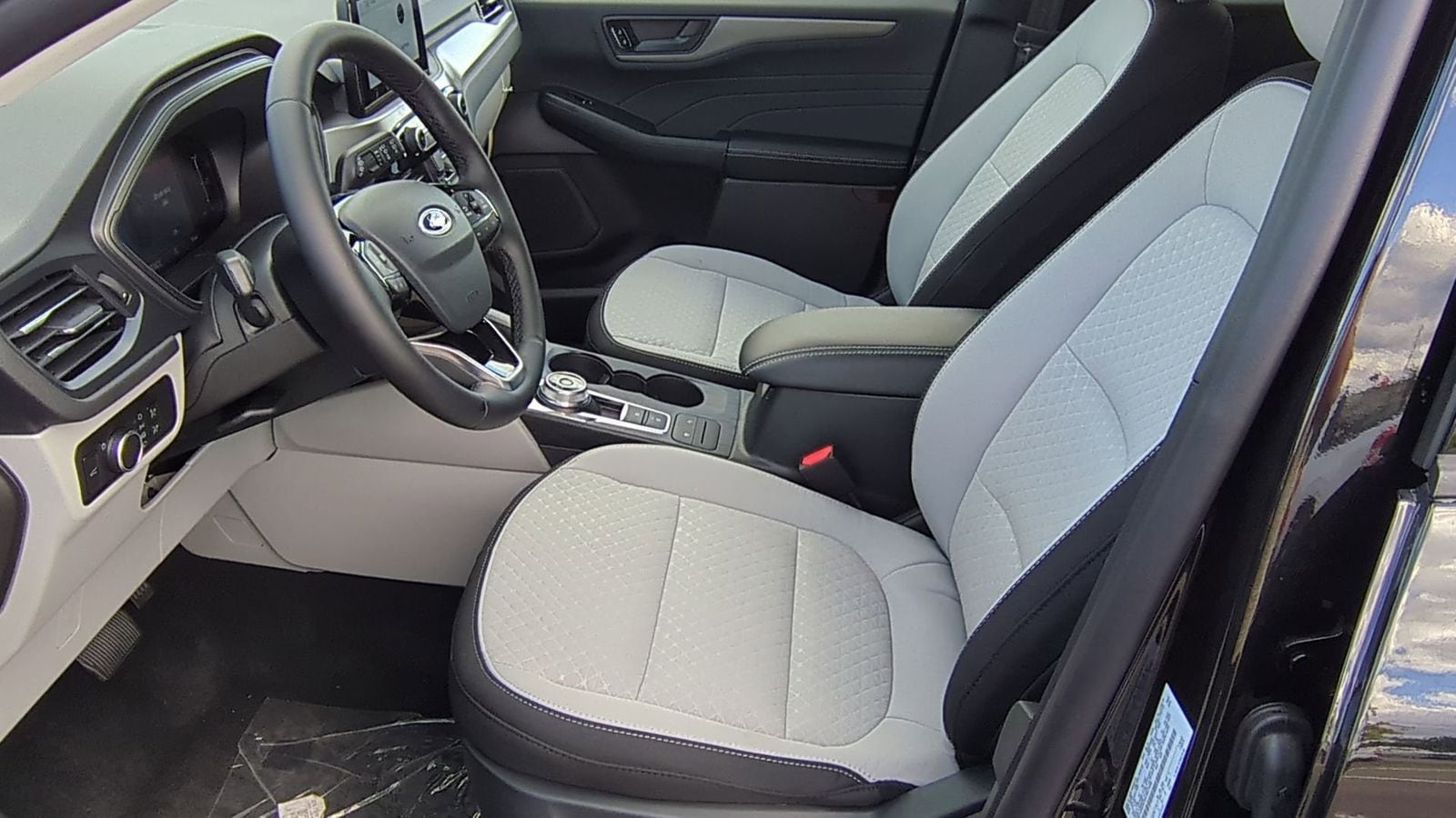 Thumbnail: 2025 Ford Escape - 15