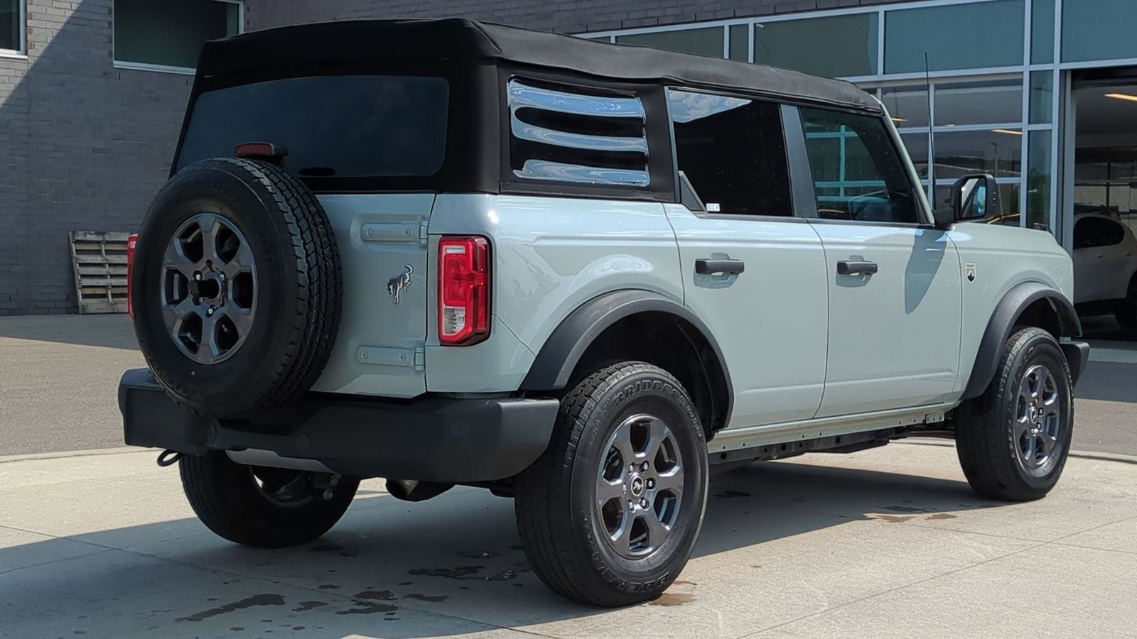 Thumbnail: 2023 Ford Bronco - 7