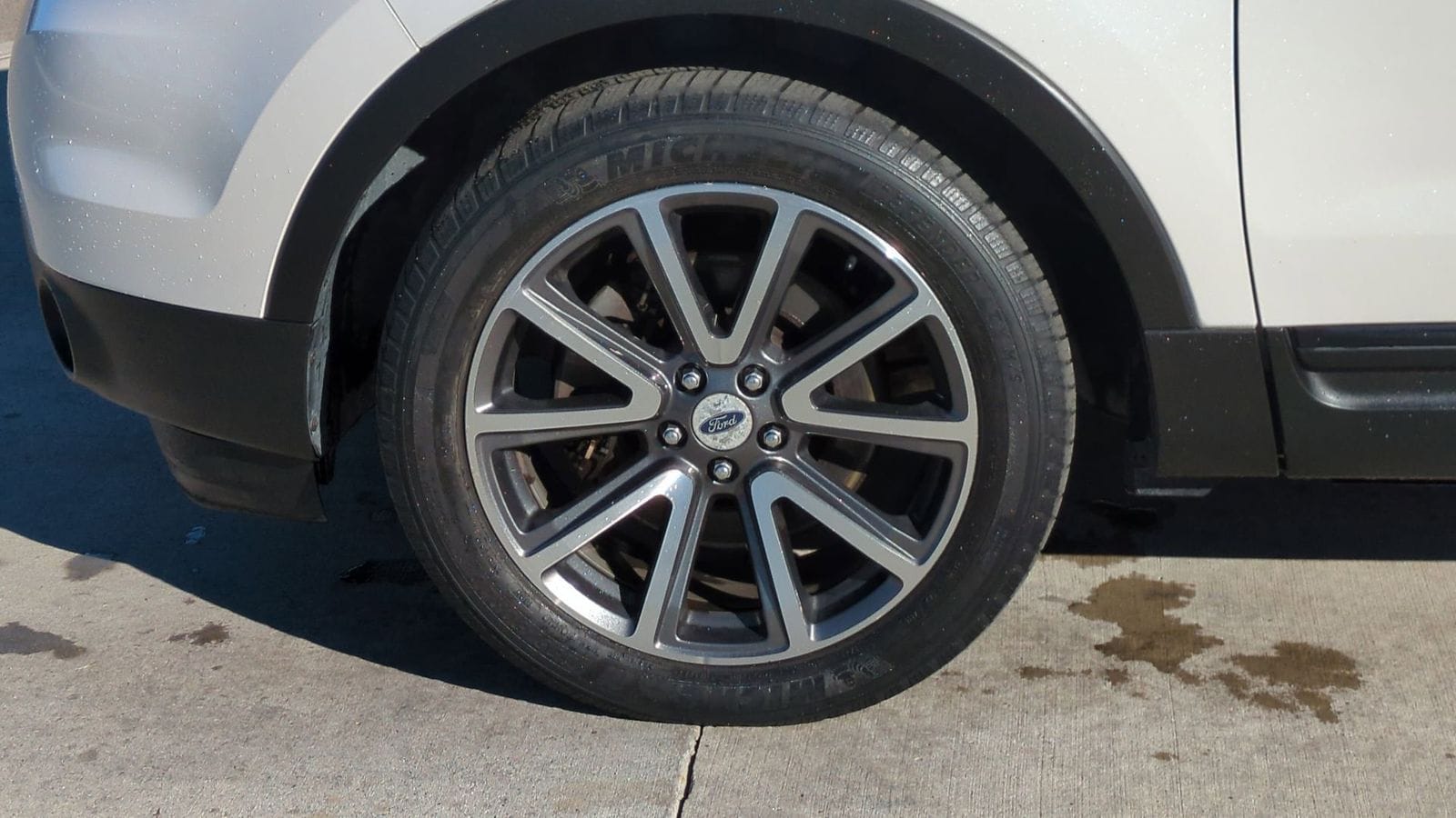 Thumbnail: 2015 Ford Explorer - 13