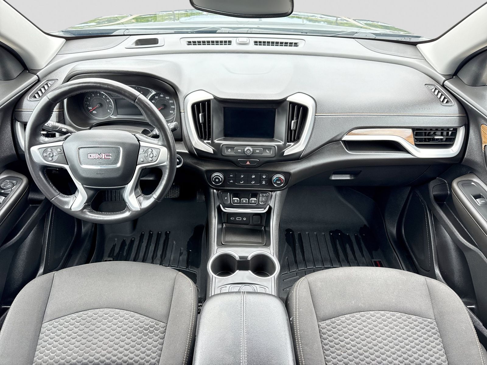 Thumbnail: 2020 GMC Terrain - 17