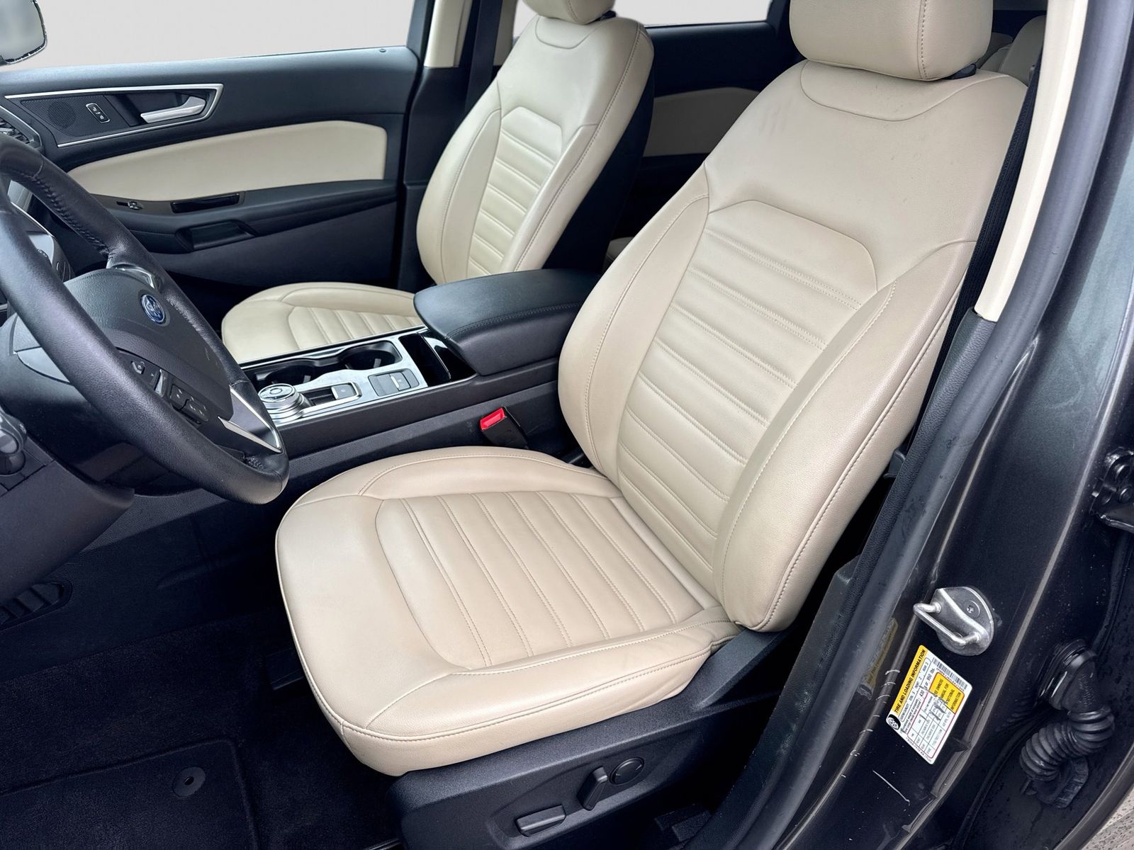 Thumbnail: 2020 Ford Edge - 15