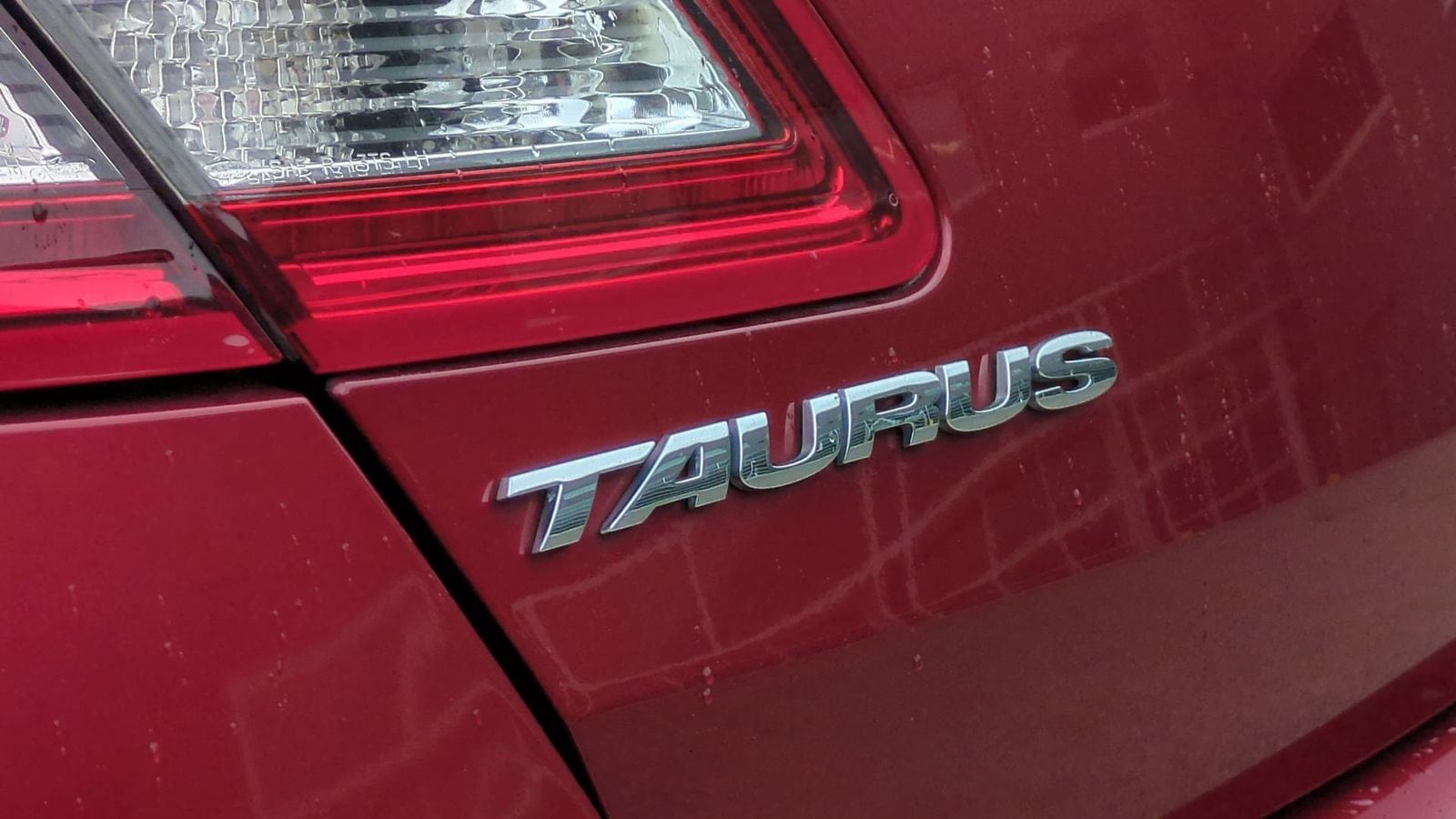 Thumbnail: 2016 Ford Taurus - 11