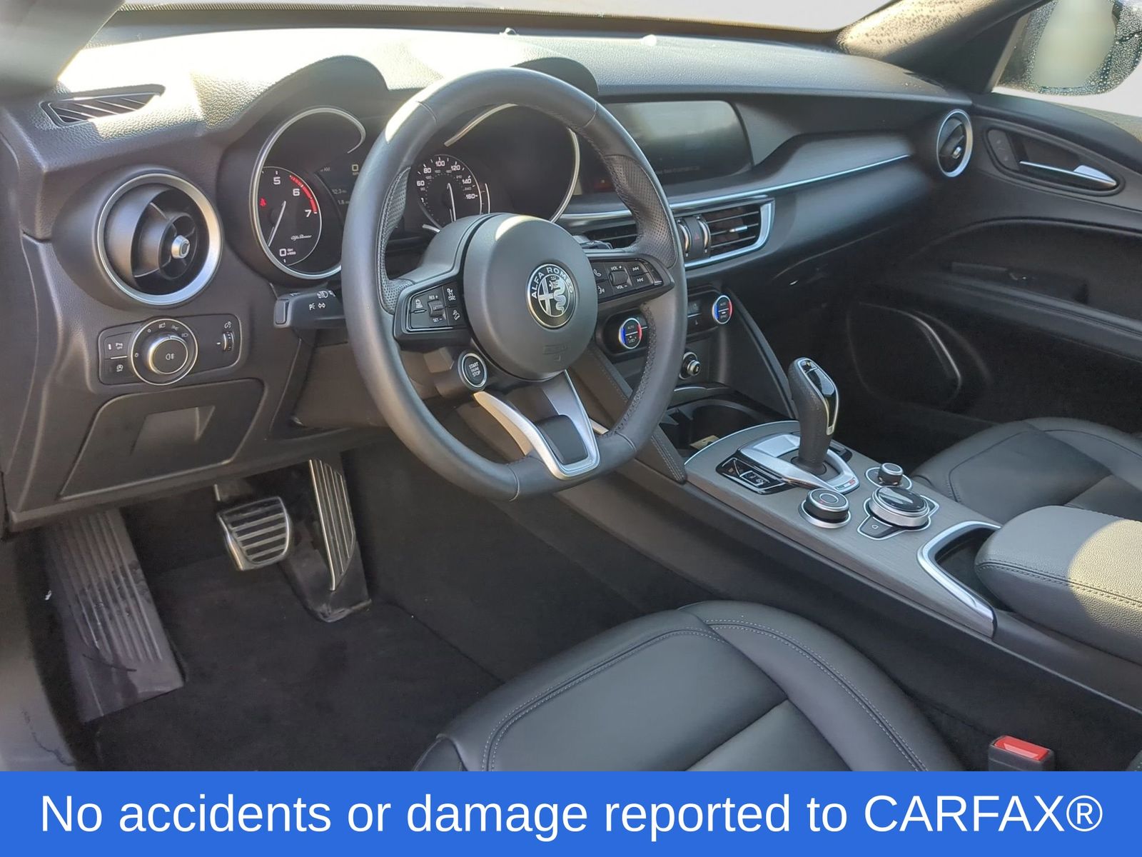 Thumbnail: 2023 Alfa Romeo Stelvio - 2