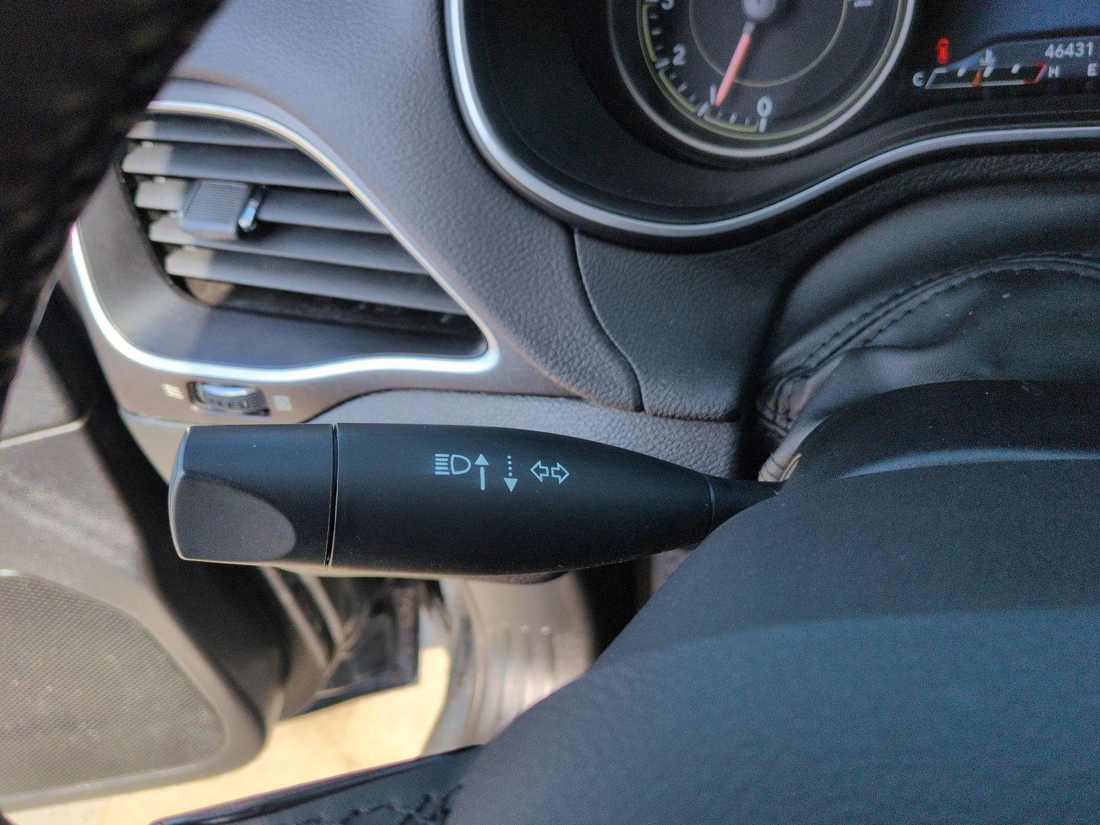 Thumbnail: 2021 Jeep Cherokee - 34