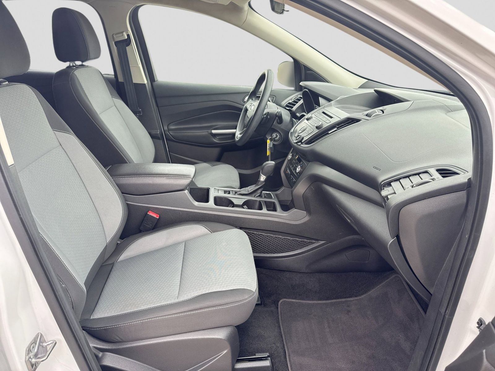 Thumbnail: 2017 Ford Escape - 21