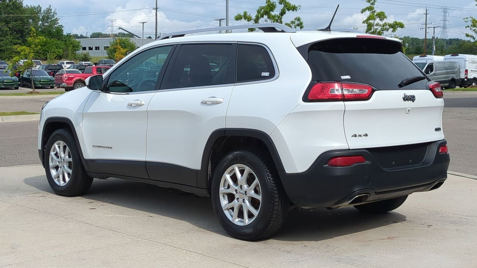 Thumbnail: 2015 Jeep Cherokee - 3