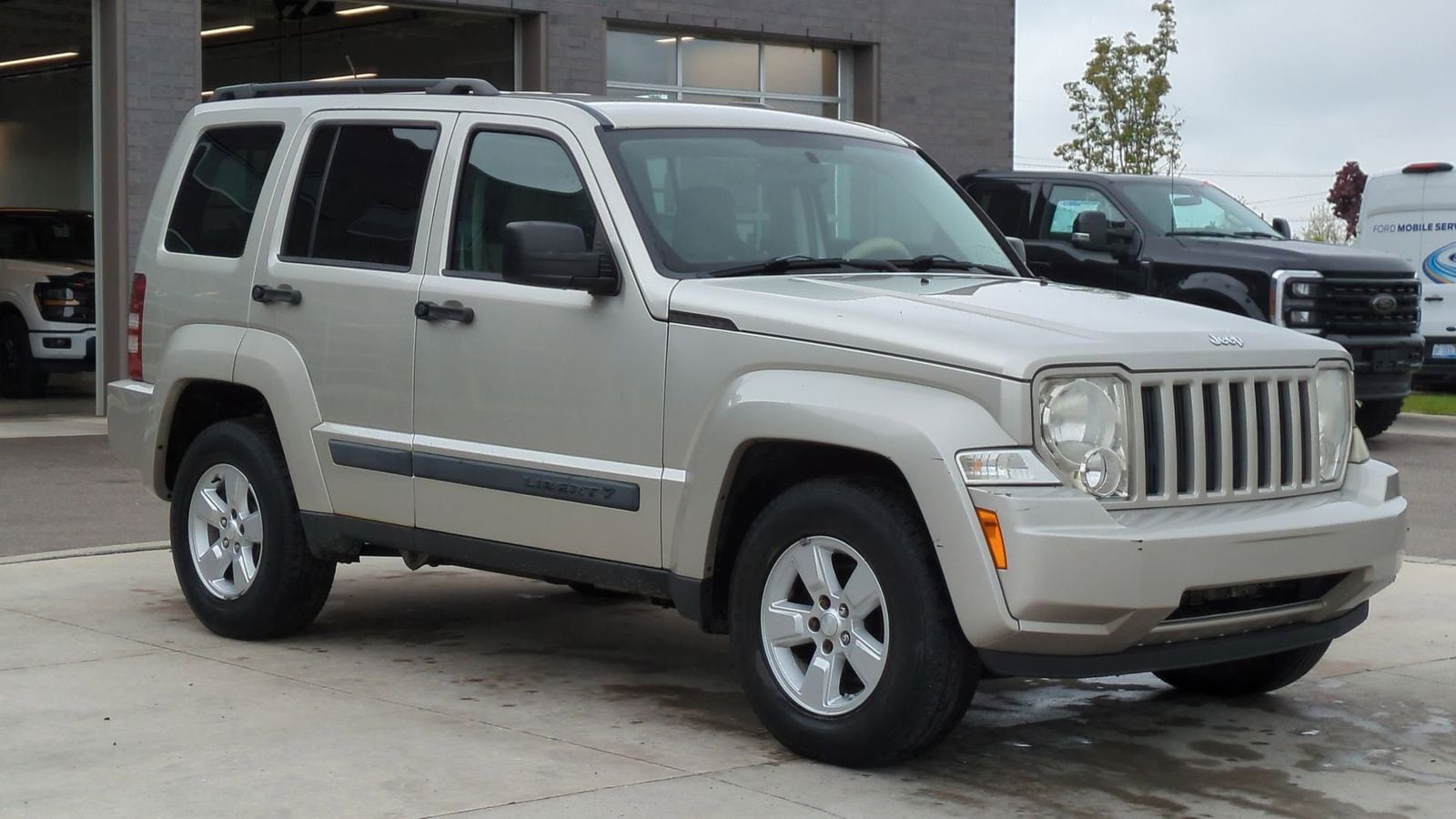 Thumbnail: 2009 Jeep Liberty - 9