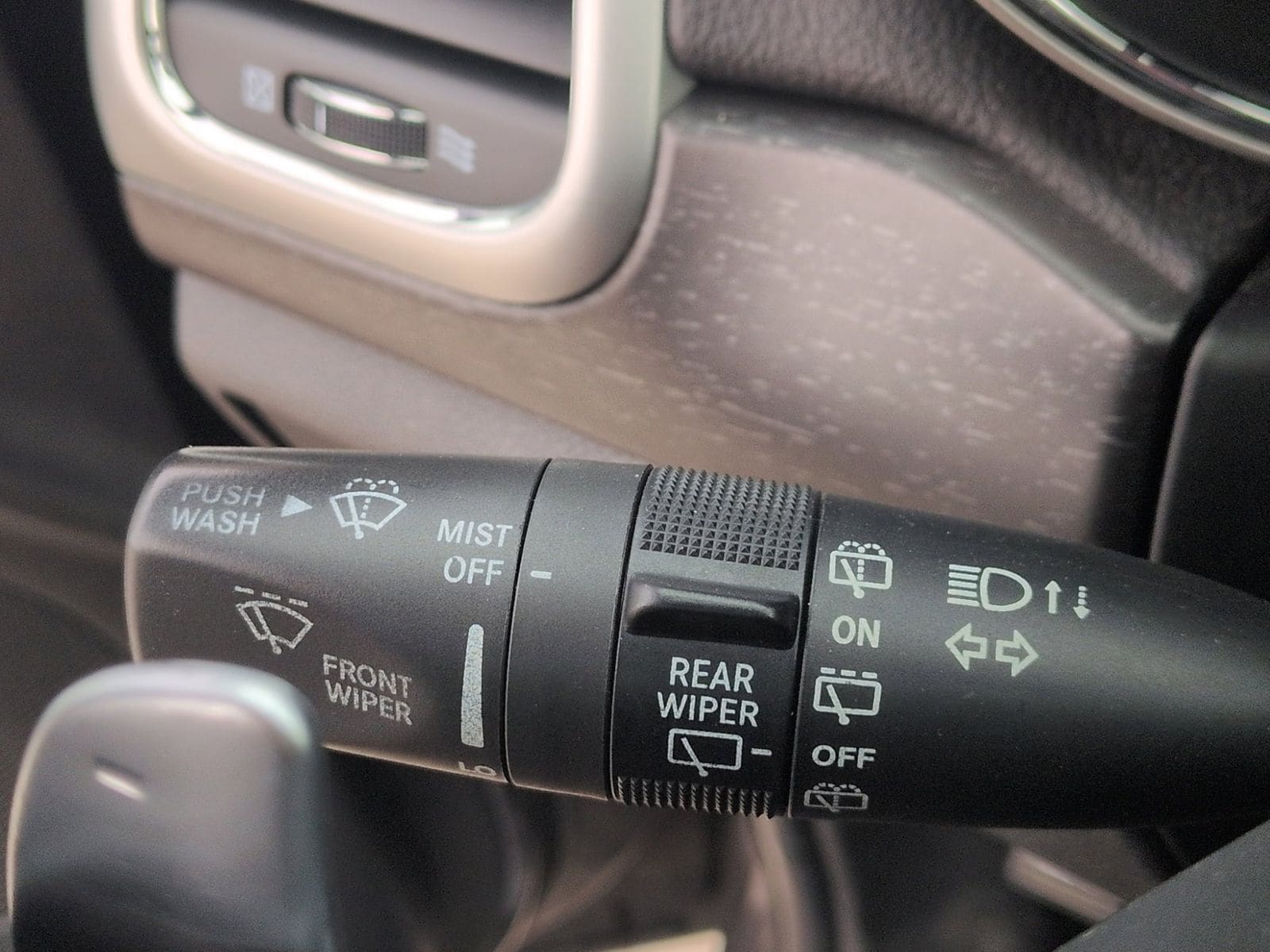 Thumbnail: 2015 Jeep Grand Cherokee - 33