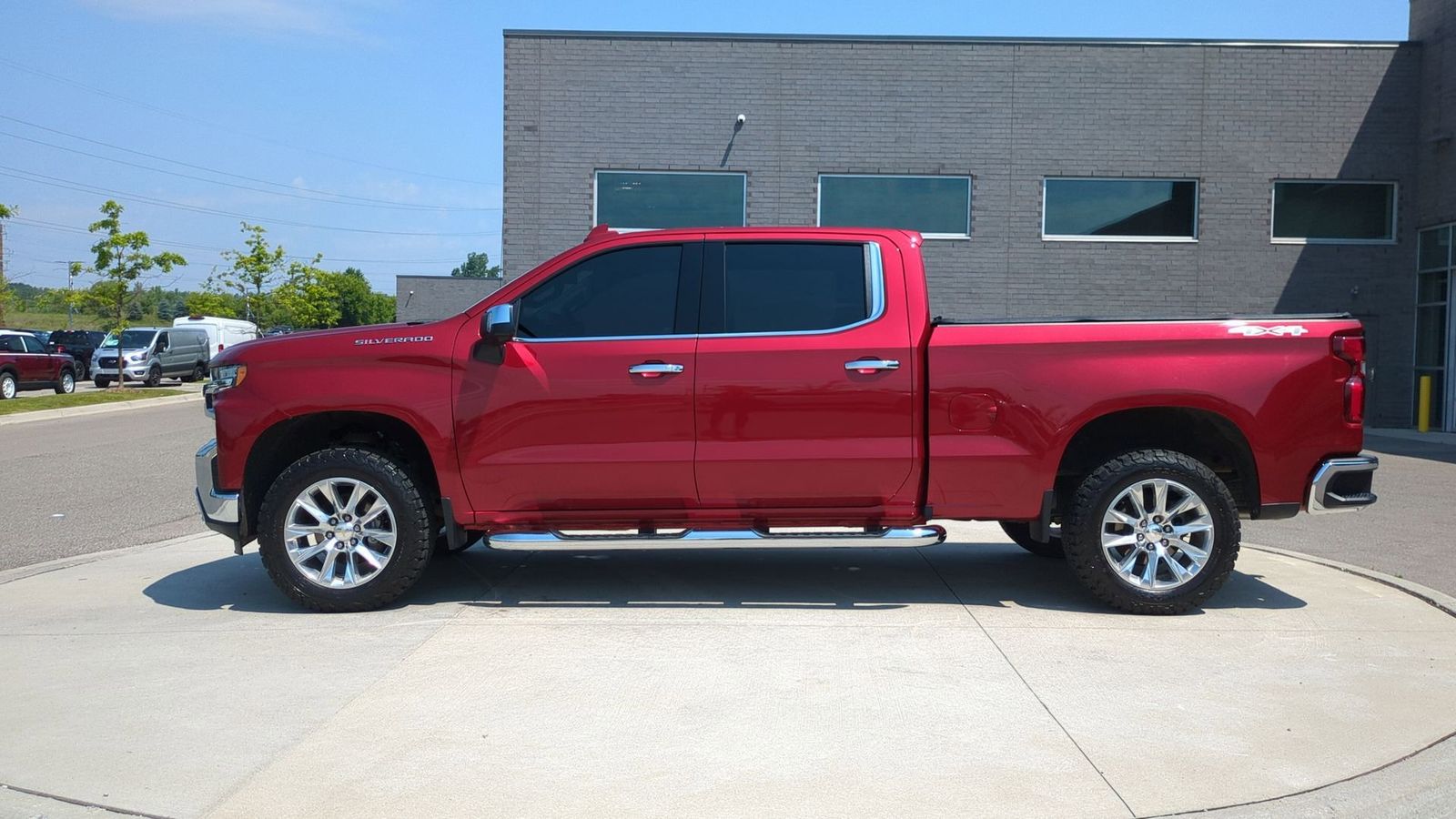 Thumbnail: 2021 Chevrolet Silverado 1500 - 3