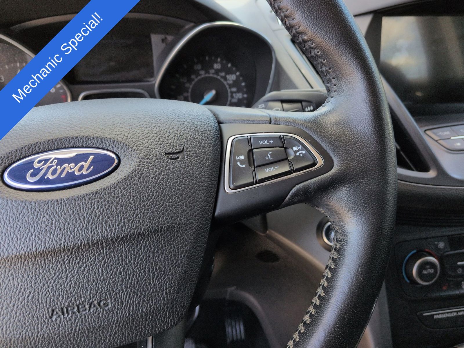 Thumbnail: 2019 Ford Escape - 23