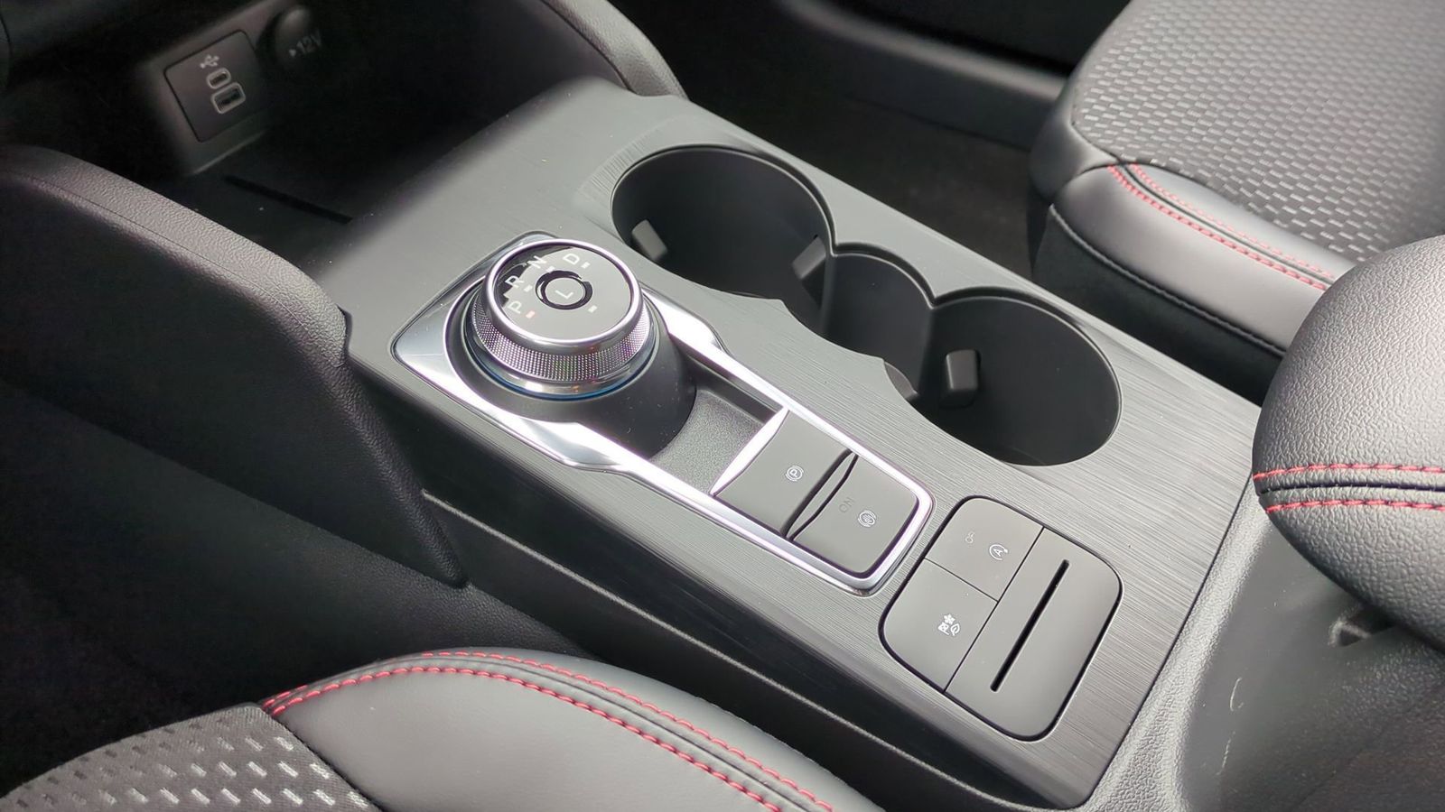 Thumbnail: 2025 Ford Escape - 31