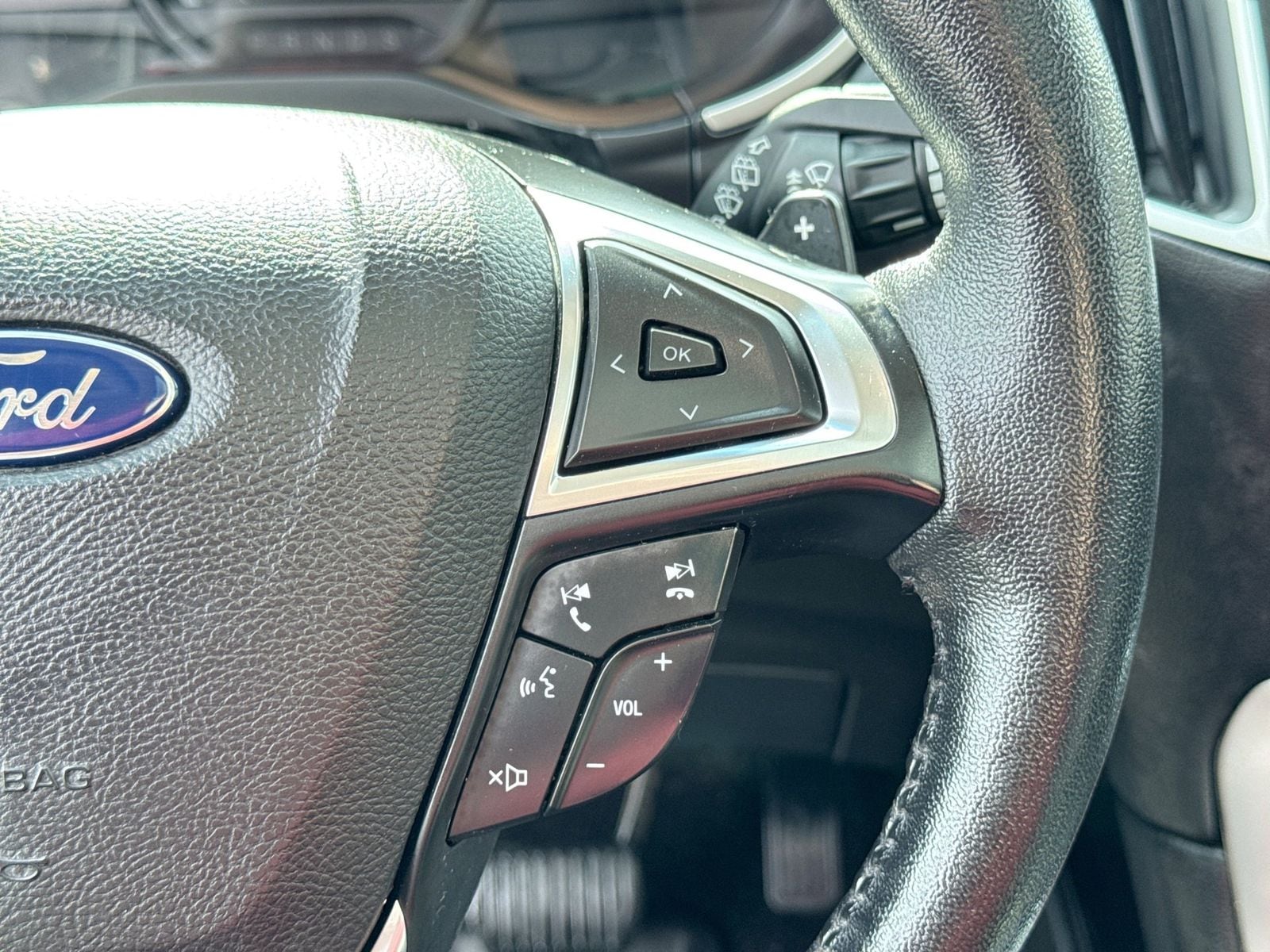 Thumbnail: 2017 Ford Edge - 25