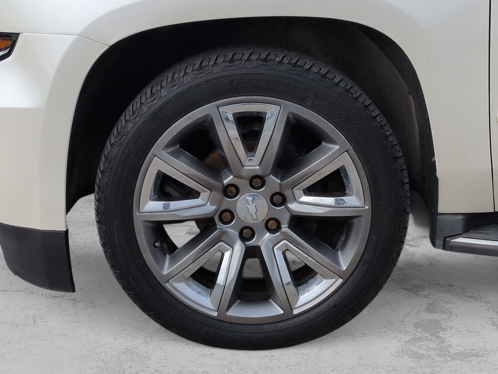 Thumbnail: 2015 Chevrolet Suburban - 17