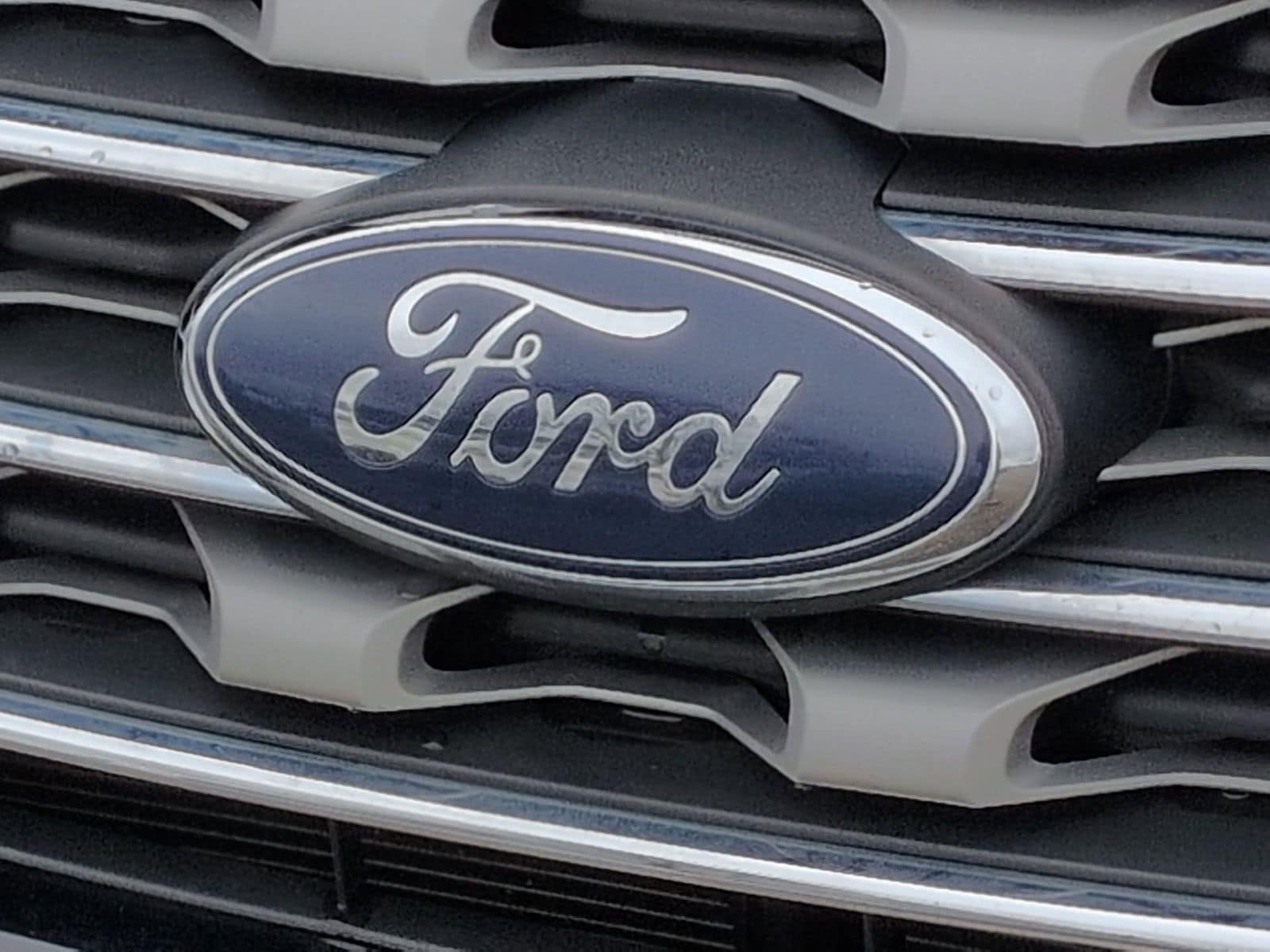 Thumbnail: 2016 Ford Explorer - 14