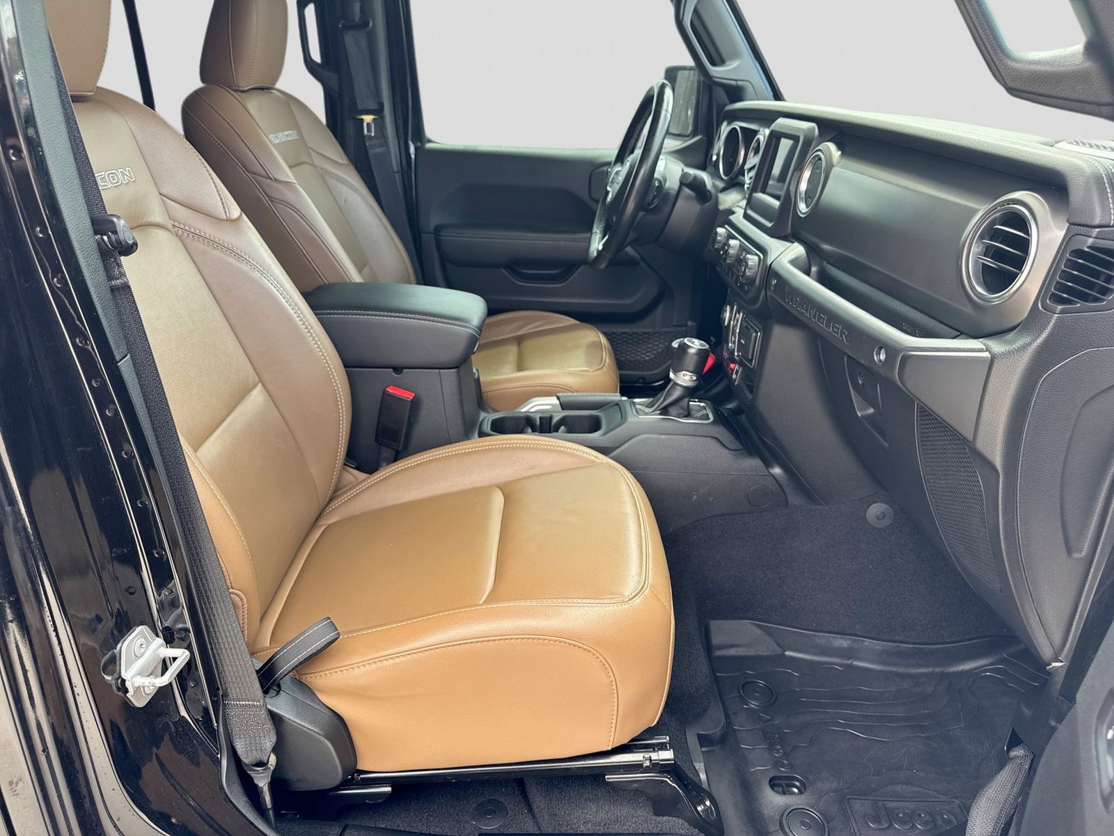 Thumbnail: 2021 Jeep Wrangler - 7