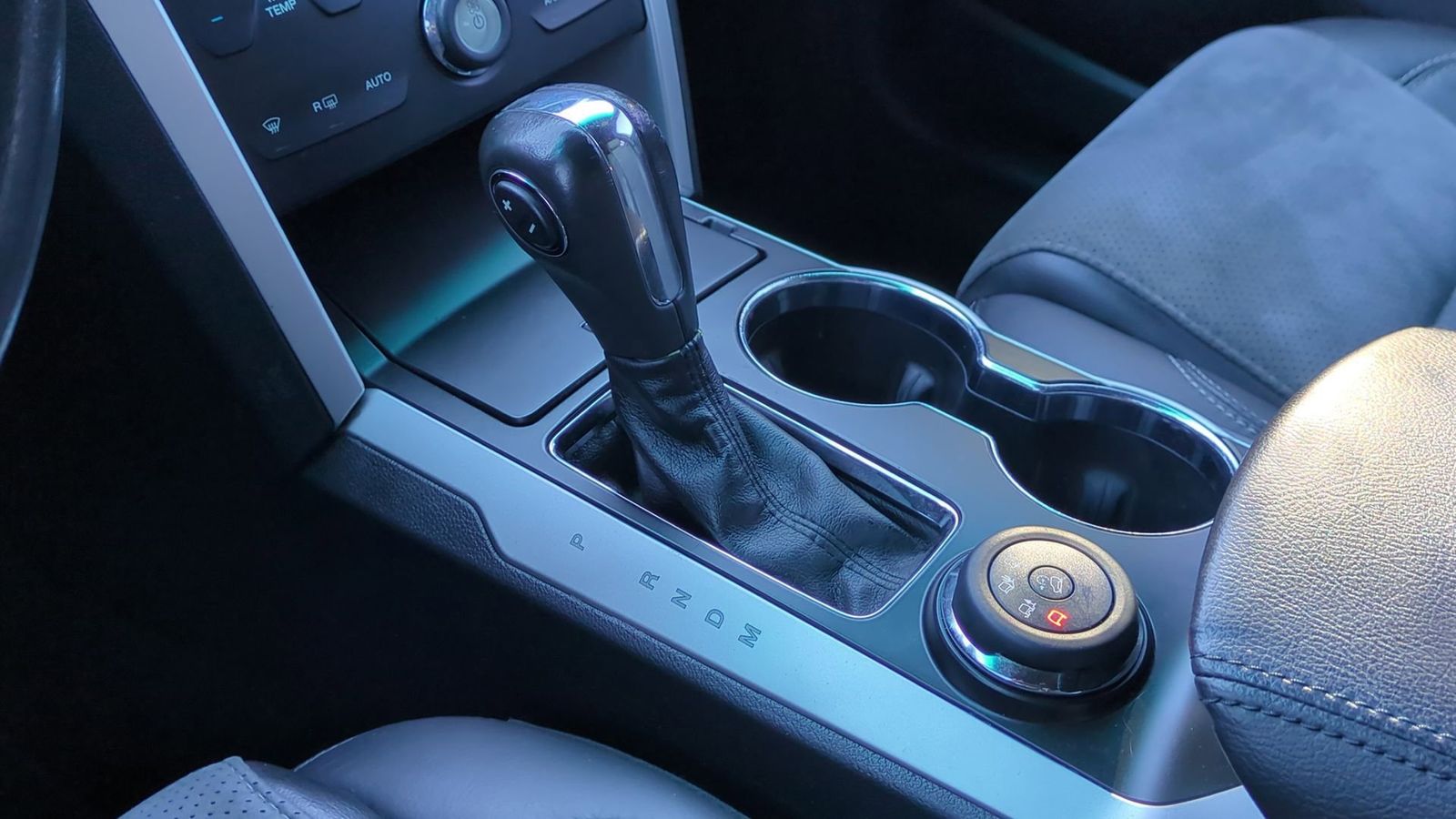 Thumbnail: 2015 Ford Explorer - 39
