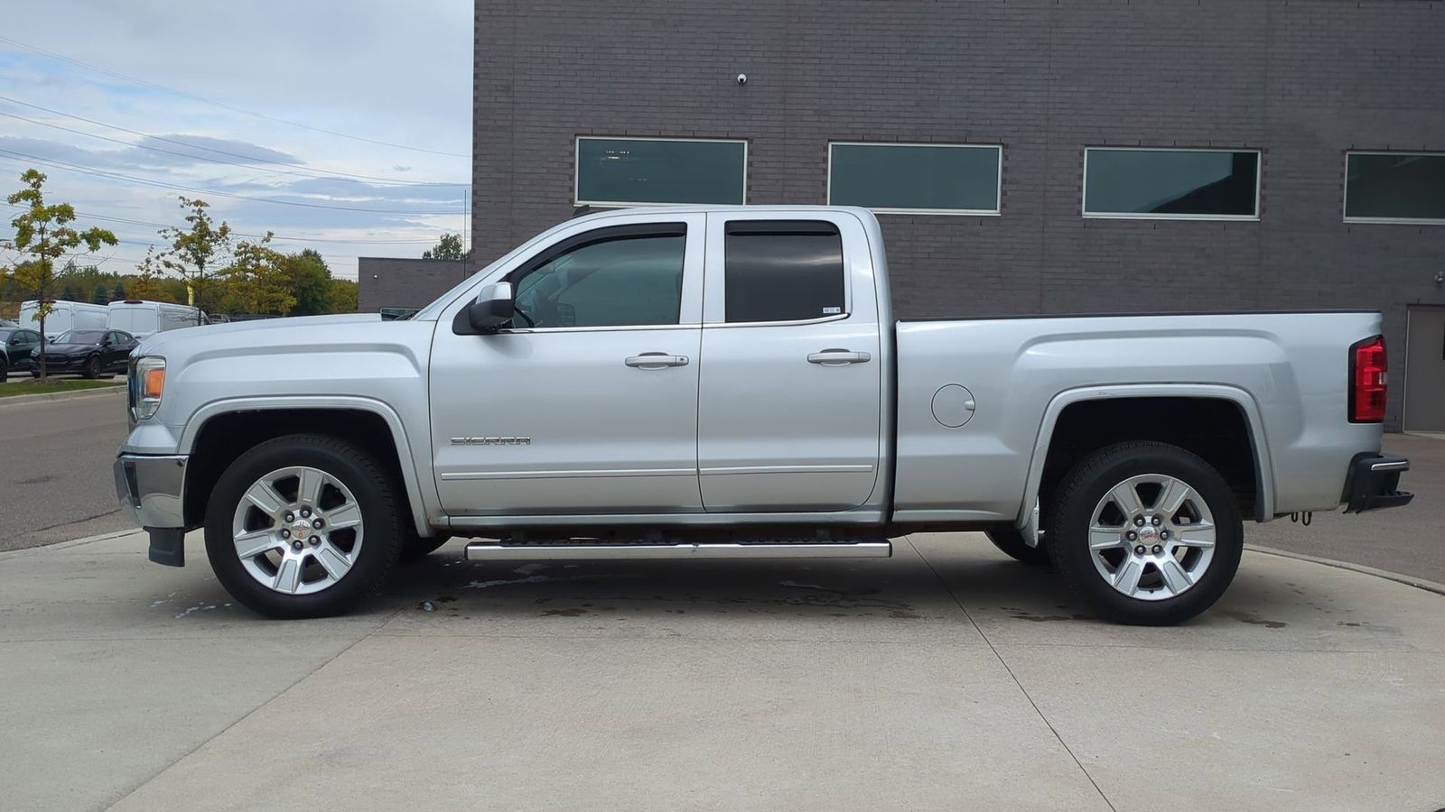 2014 Gmc Sierra 1500 SLE photo 2