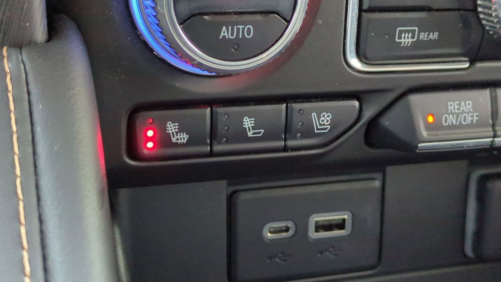 Thumbnail: 2023 GMC Yukon XL - 29