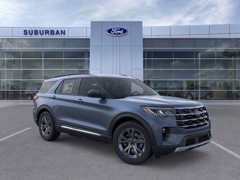 Thumbnail: 2025 Ford Explorer - 8