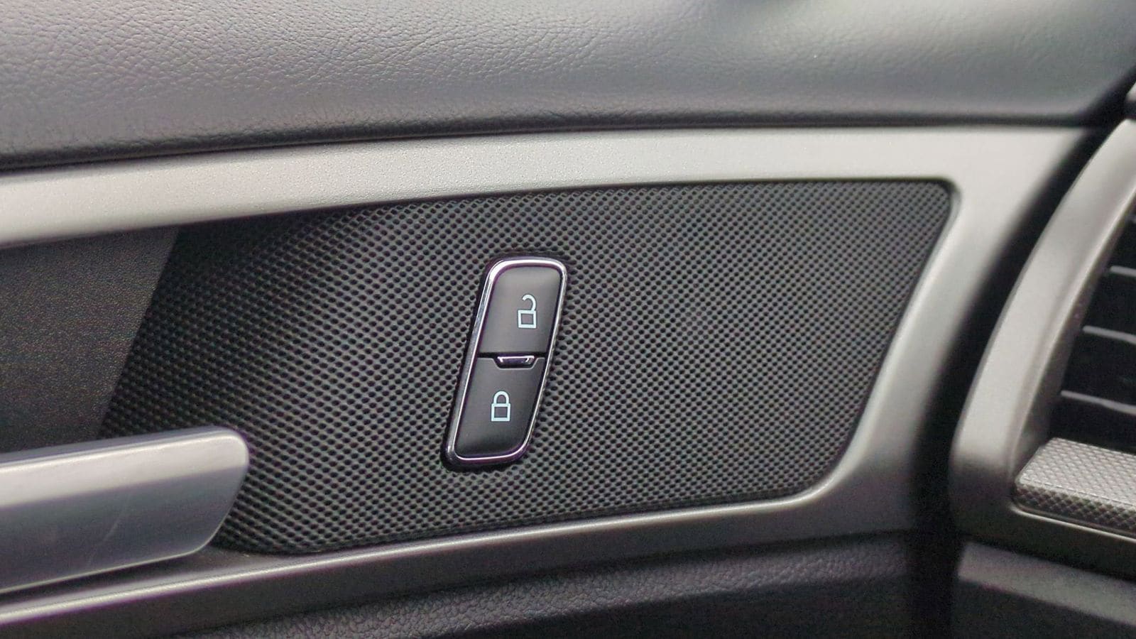 Thumbnail: 2020 Ford Fusion - 31