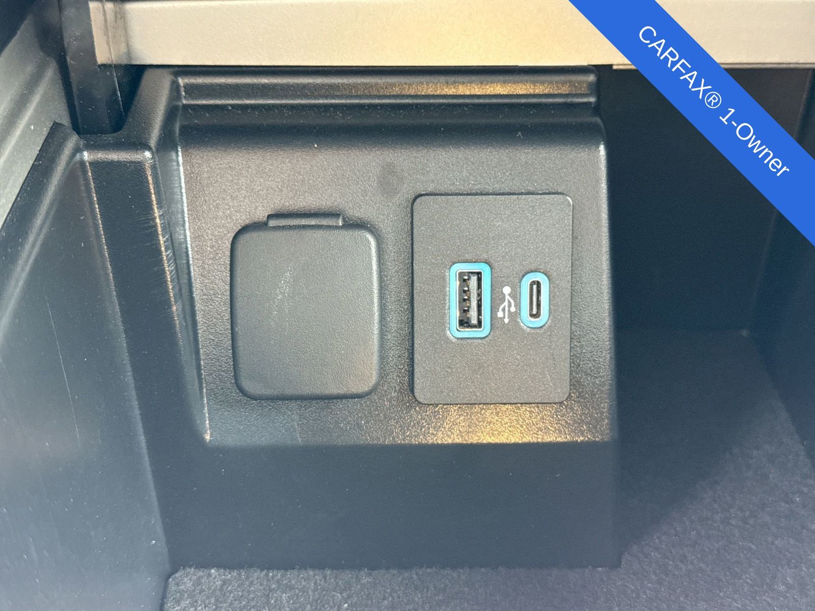 Thumbnail: 2024 Ford Explorer - 38