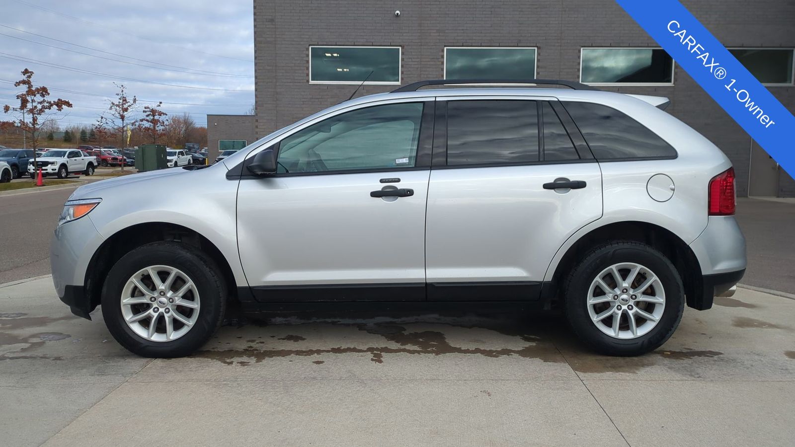 2014 Ford Edge SE photo 2