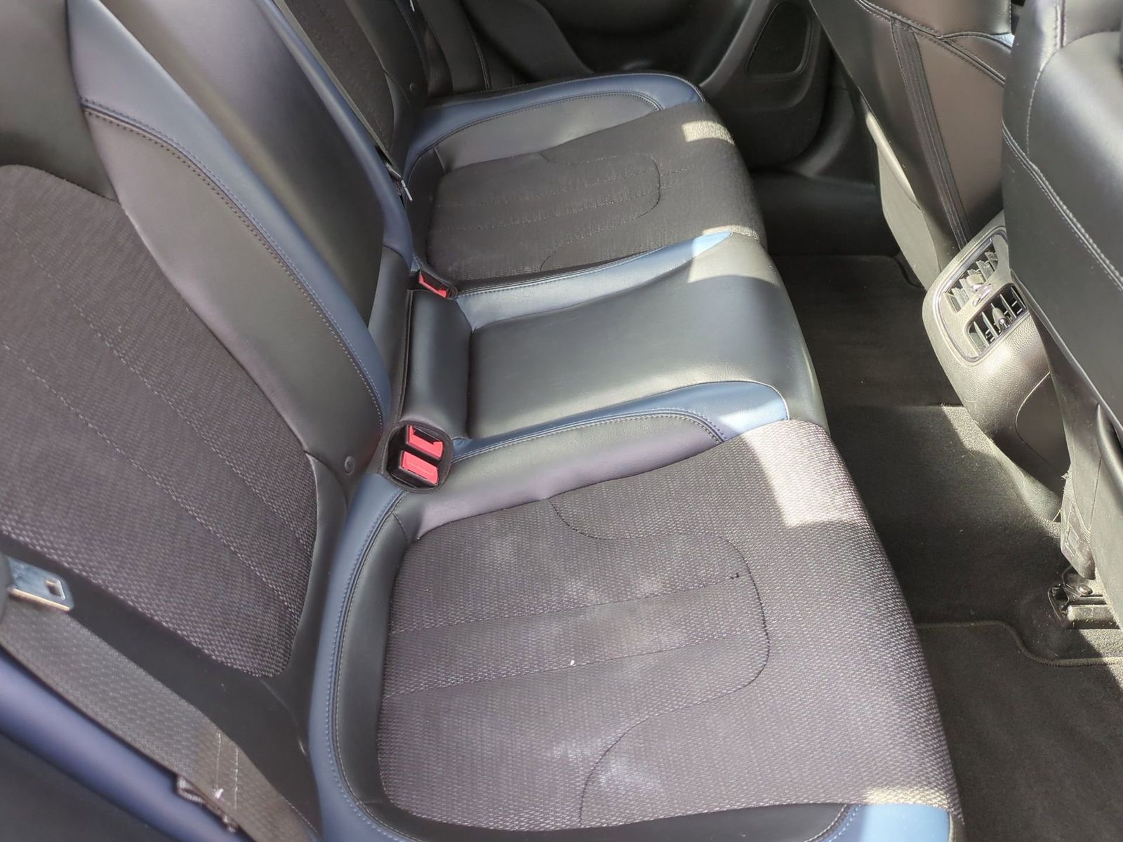 Thumbnail: 2015 Chrysler 200 - 23