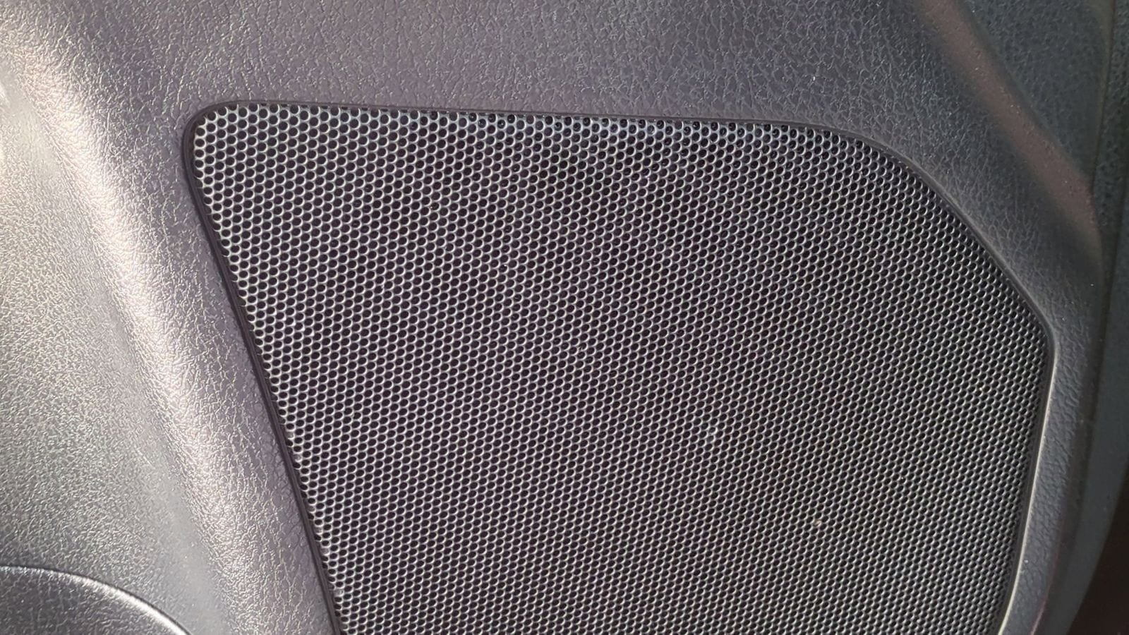 Thumbnail: 2015 Toyota Highlander - 32