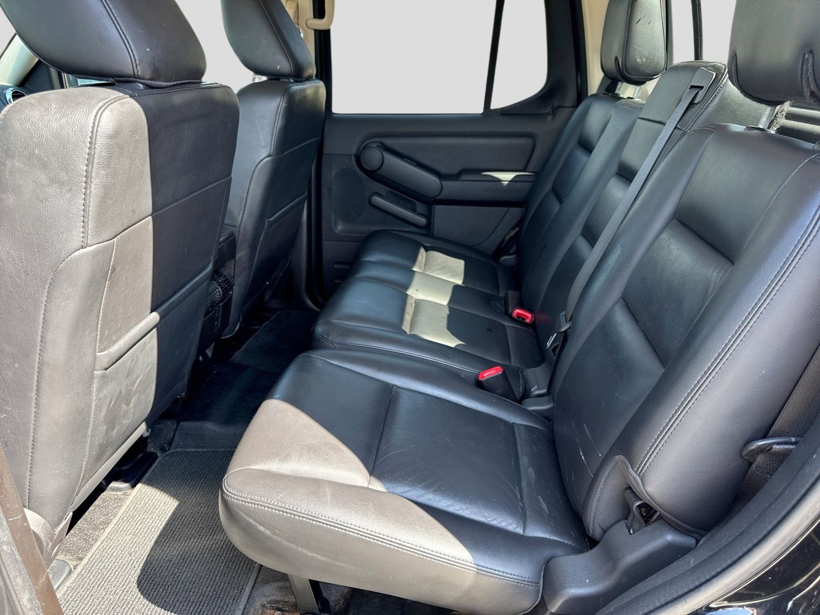 Thumbnail: 2010 Ford Explorer Sport Trac - 19
