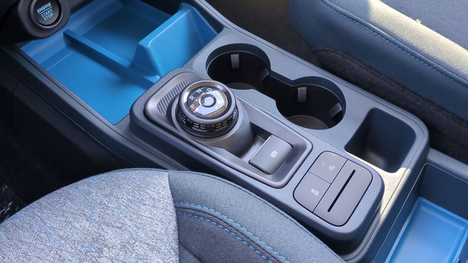 Thumbnail: 2025 Ford Maverick - 32