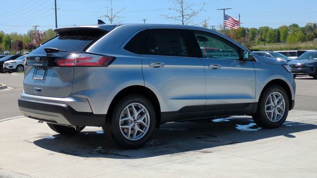 2024 Ford Edge SEL 6